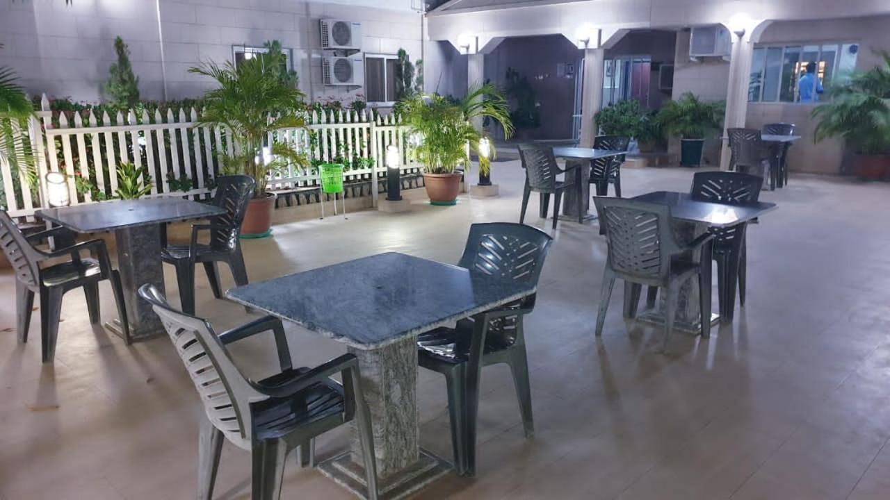 Prince Hotel Кано Экстерьер фото